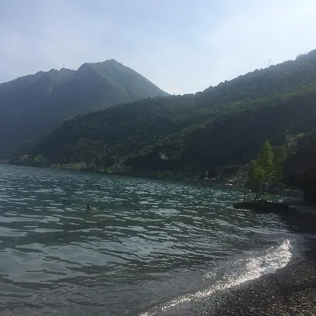 Lago Delle Orchidee Bed & Breakfast